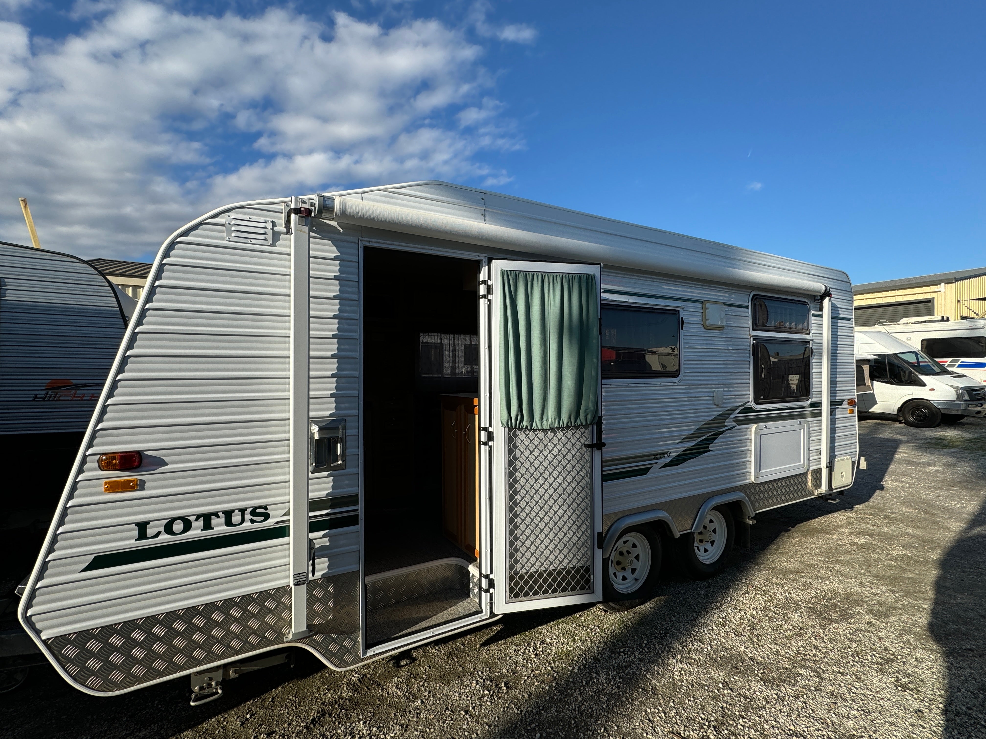 LOTUS XRV