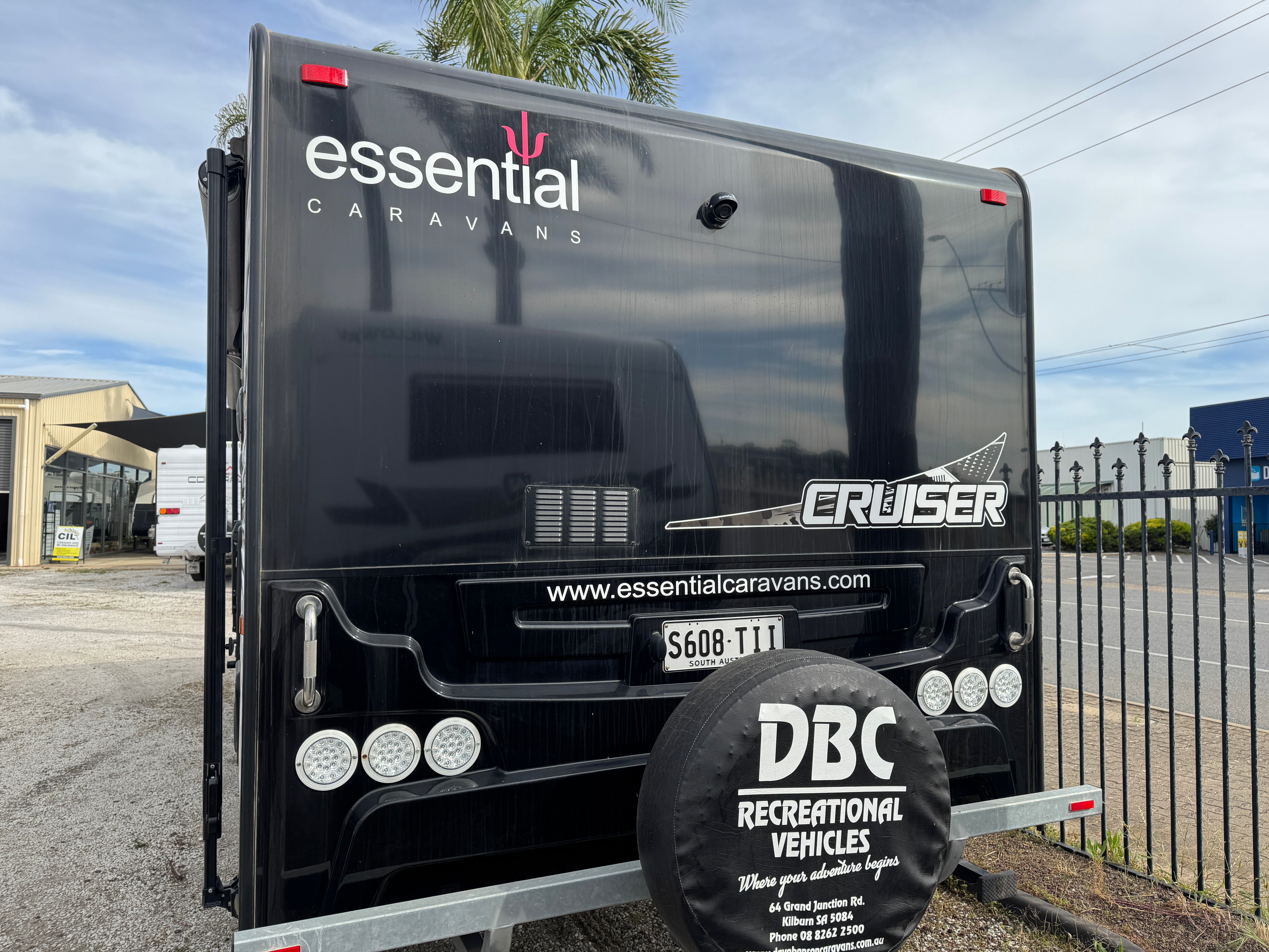 ESSENTIAL CARAVANS CRUISER