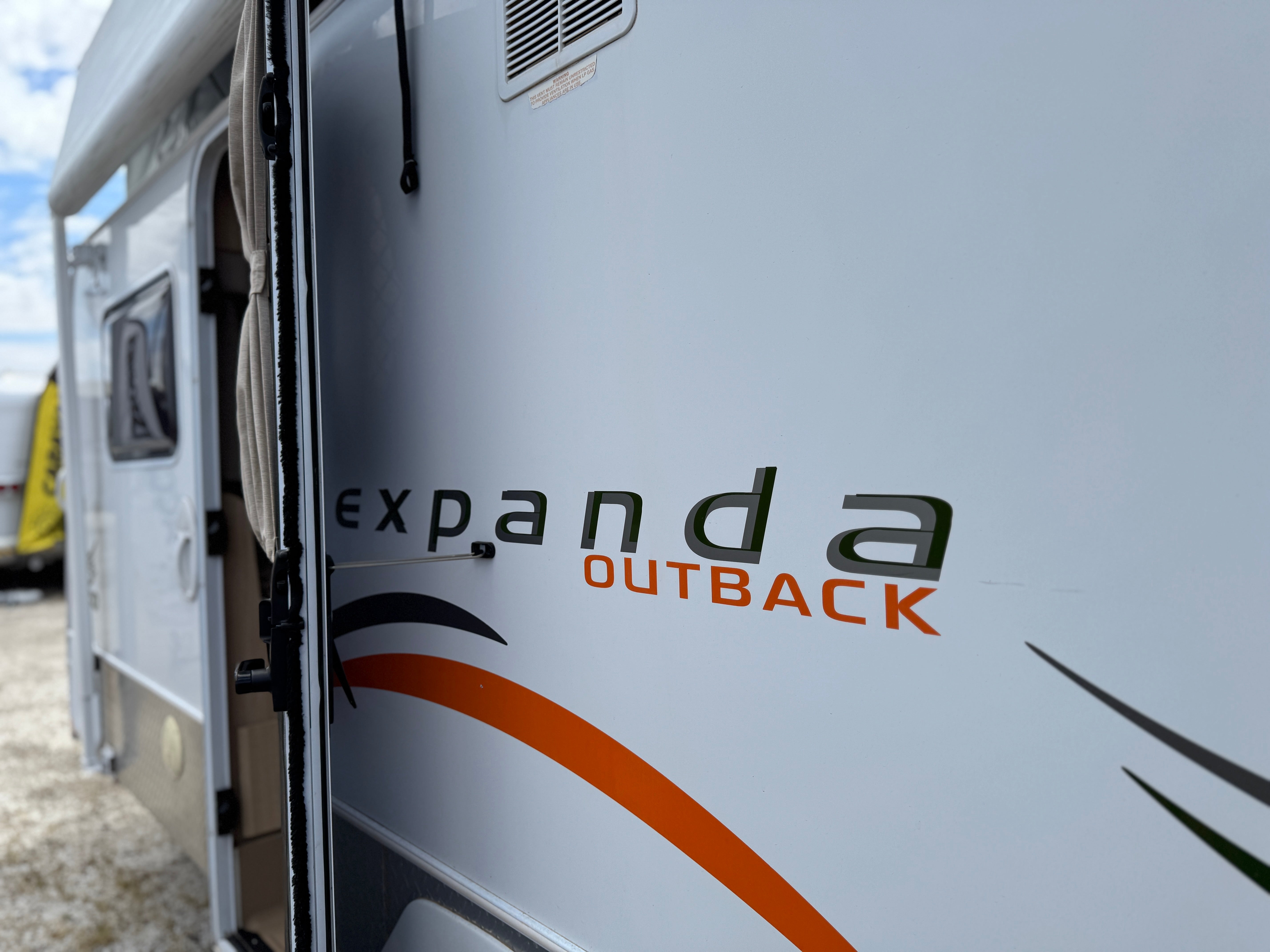 JAYCO EXPANDA OUTBACK