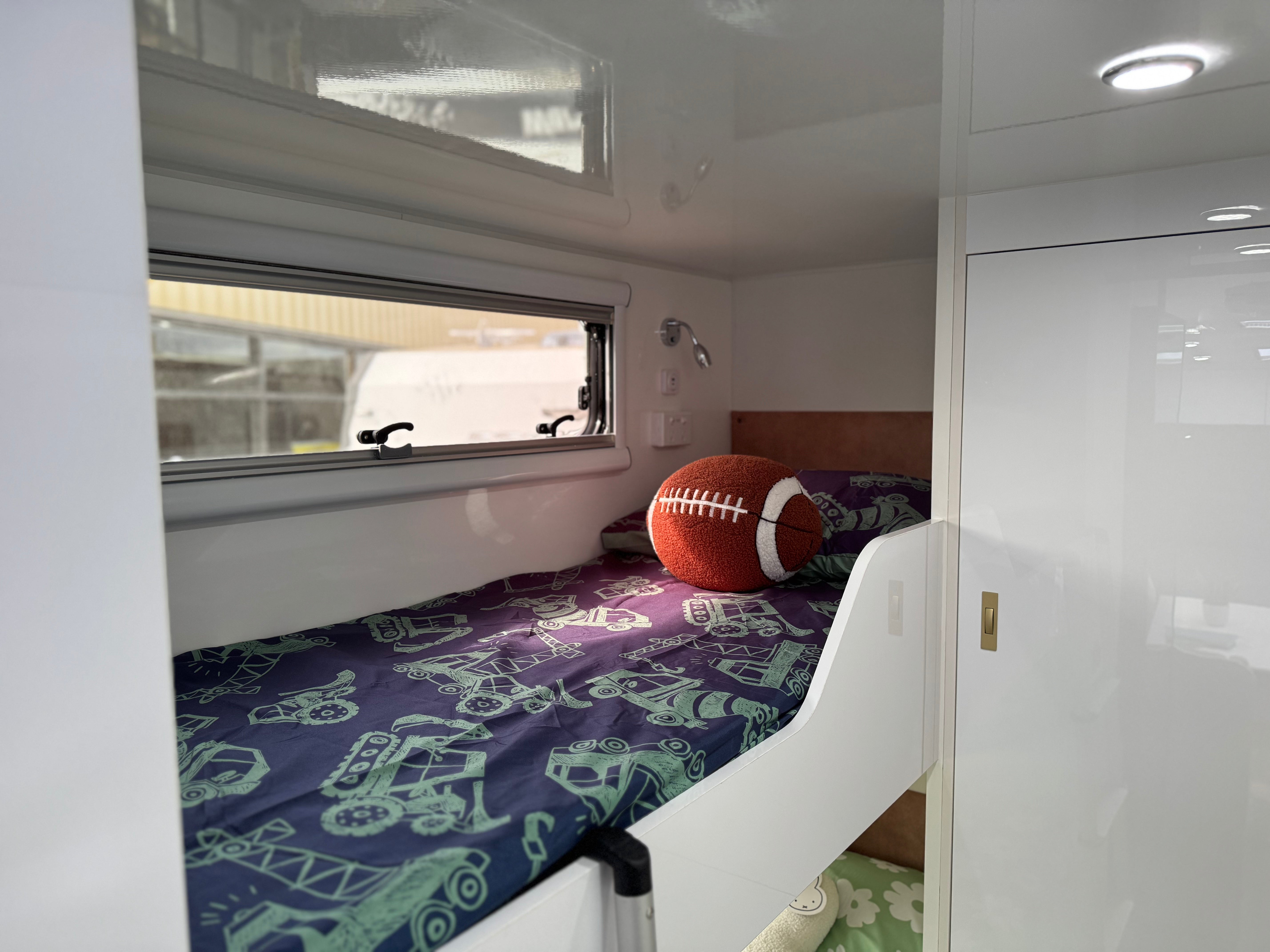 PRIME EDGE WARRIOR OFF-ROAD 21.6FT