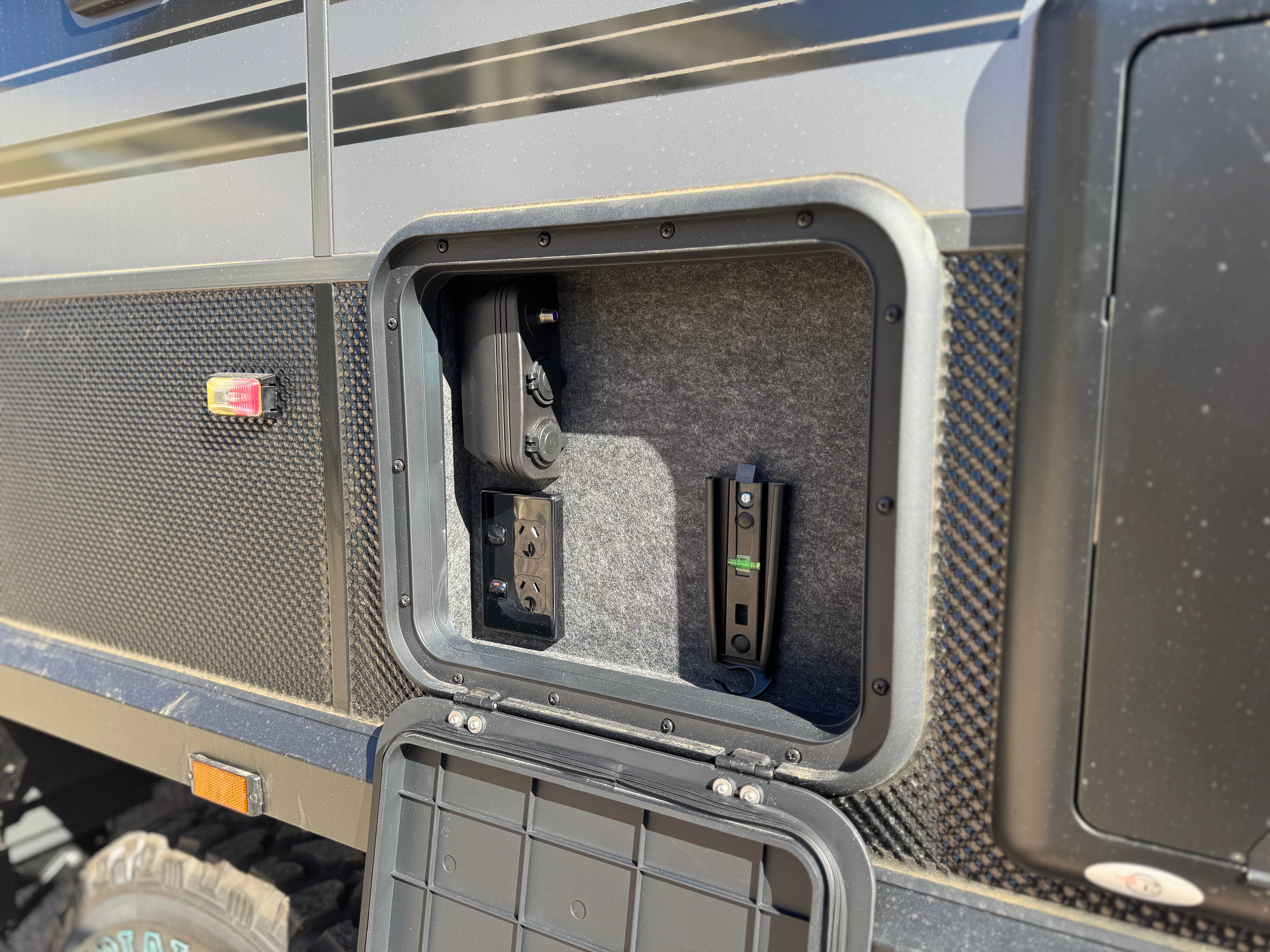 PRIME EDGE WARRIOR OFF-ROAD 18.6FT