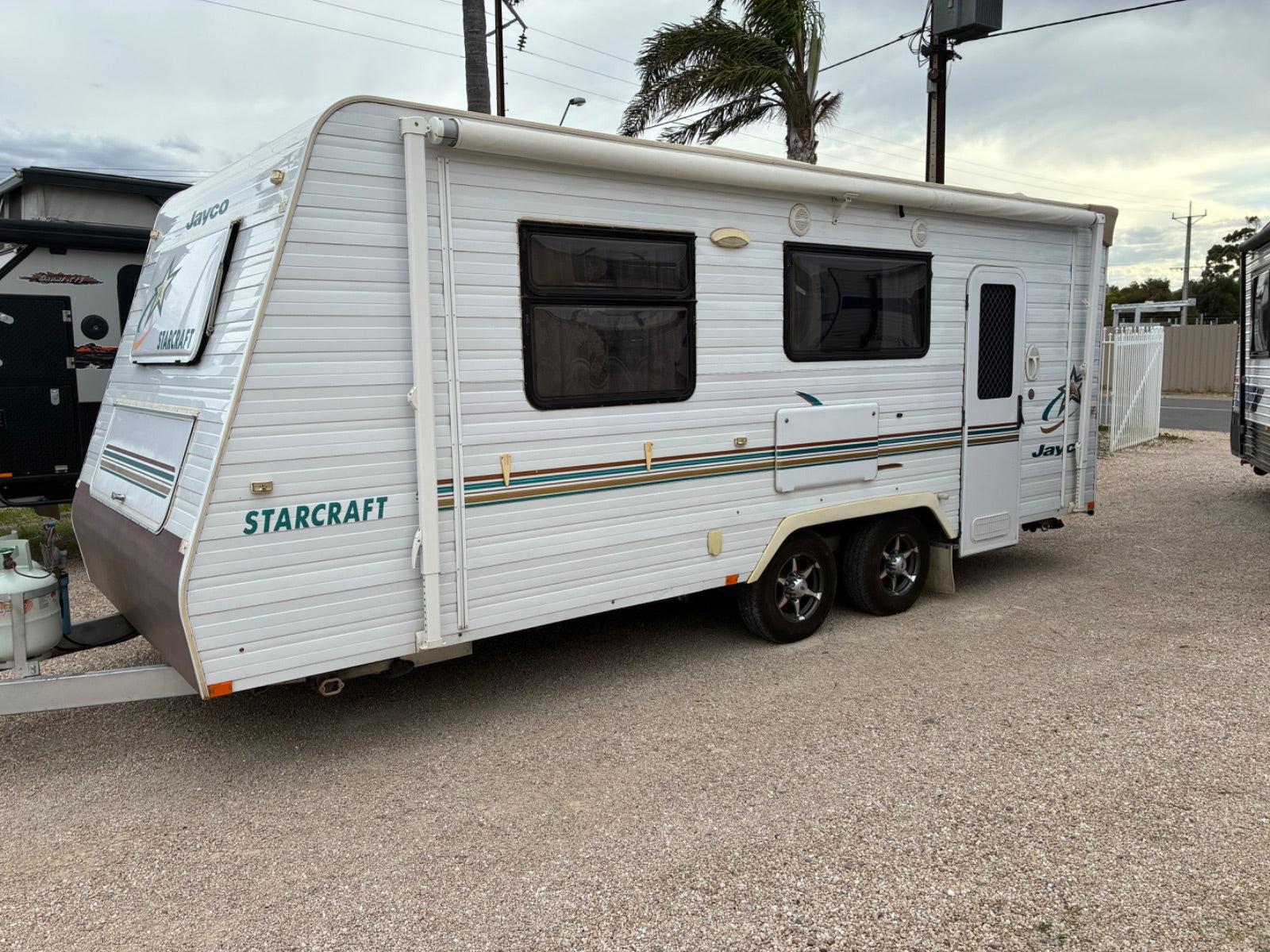 2010 Jayco Starcraft Enterprise 20ft photo 1