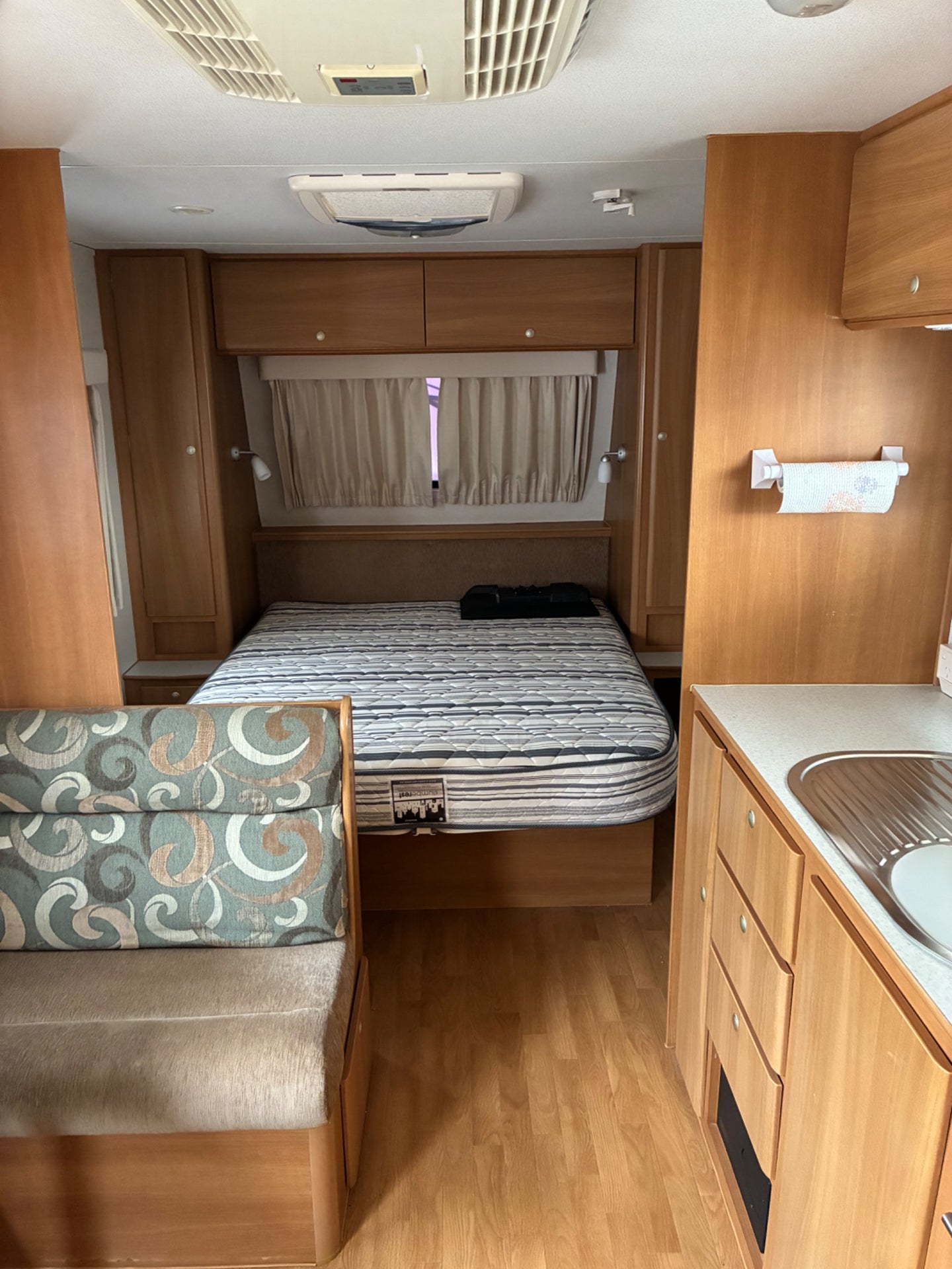 2010 Jayco Starcraft Enterprise 20ft photo 13